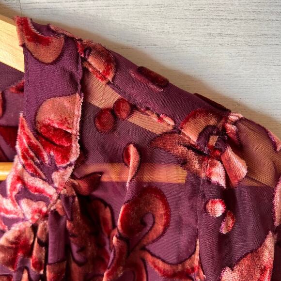 Chicos Blouse Womens Size 1 / US 8 Floral Velvet Burnout Button Down Blouson - Picture 10 of 16